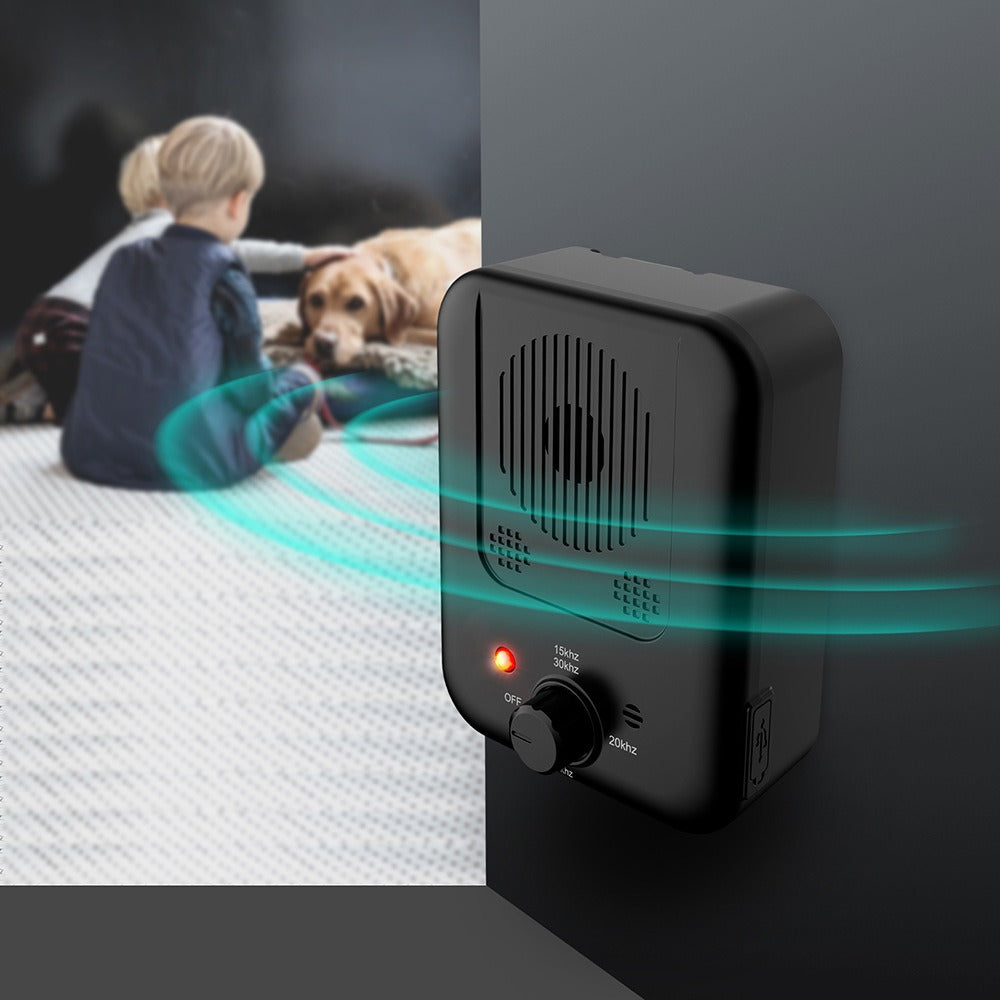 Ultrasonic Dog Training Device — Handheld ABS Outdoor Trainer, Black