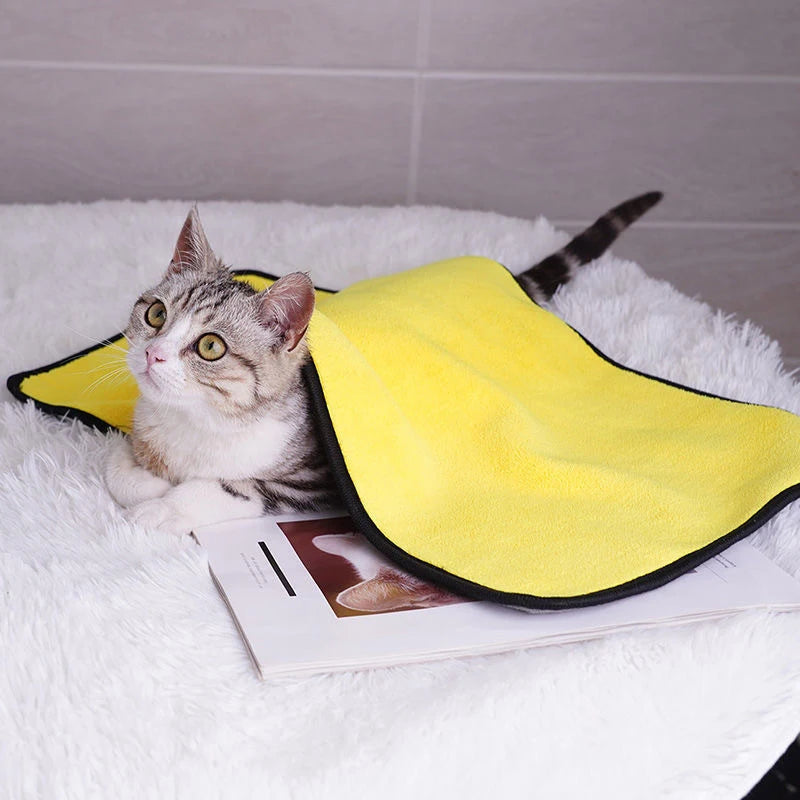 Quick-Dry Pet Bath Towel — Super Absorbent Microfiber for Dogs & Cats