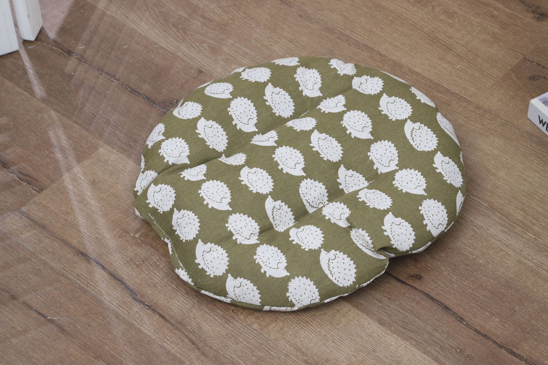 Rattan Woven Pet Nest with Cotton Pad — Natural Eco-Friendly, 3 Colors, Sizes S–L