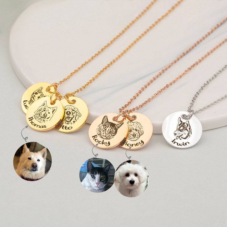 Custom Pet Portrait Keychain – DIY Engraved Sketch Necklace for Cats & Dogs